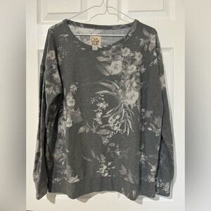 Chaser Woman’s Worn Grey Long Sleeve Floral Top Size L